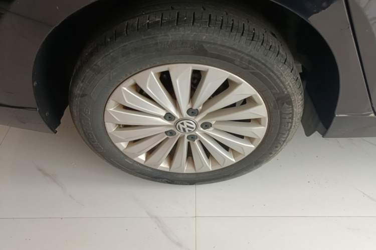 Used Volkswagen Lavida 2019 1.5L Manual Comfort Edition China VI Standard Right Rear Wheel Hub