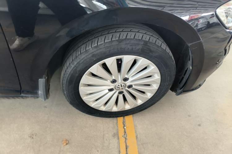 Used Volkswagen Lavida 2019 1.5L Automatic Vision Edition China VI Standard Right Rear Wheel Hub