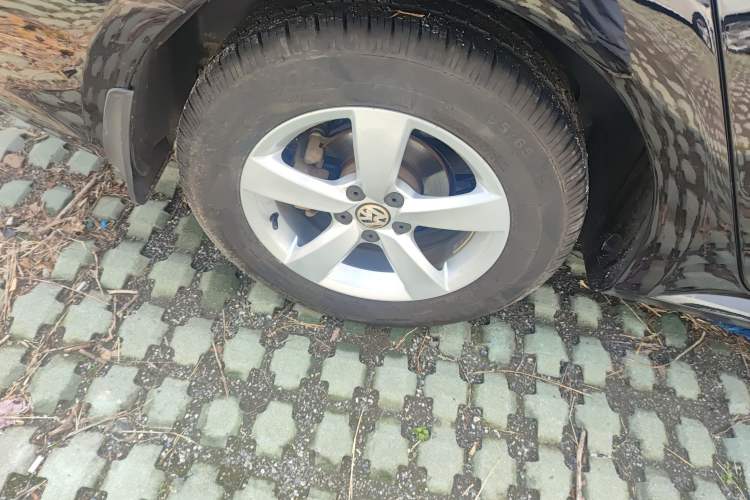 Used Volkswagen Lavida 2019 Lavida Start 1.5L Manual Fashion Edition China VI Standard Right Rear Wheel Hub