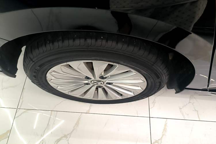 Used Volkswagen Lavida 2019 280TSI DSG Comfort Edition China VI standard Right Rear Wheel Hub