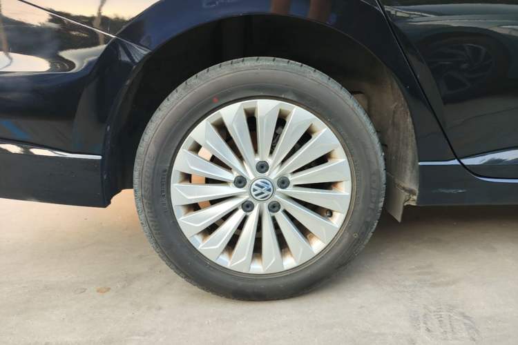 Used Volkswagen Lavida 2019 280TSI DSG Comfort Edition China VI standard Right Rear Wheel Hub