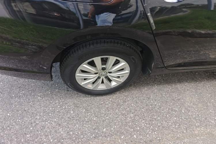 Used Volkswagen Lavida 2019 1.5L Automatic Fashion Edition China VI Right Rear Wheel Hub