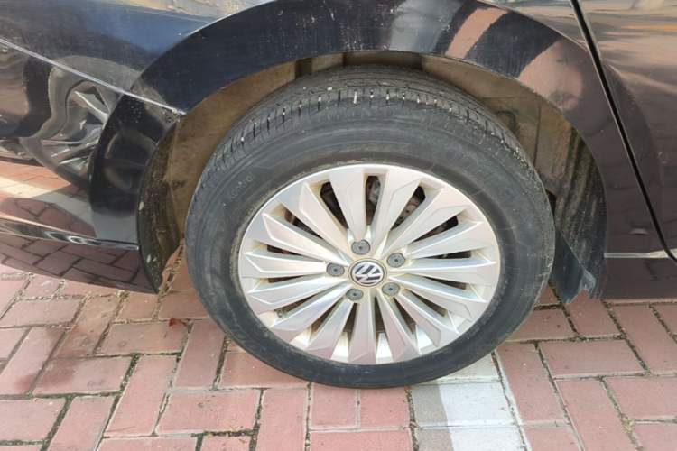 Used Volkswagen Lavida 2019 1.5L Automatic Comfort Edition China VI Standard Right Rear Wheel Hub