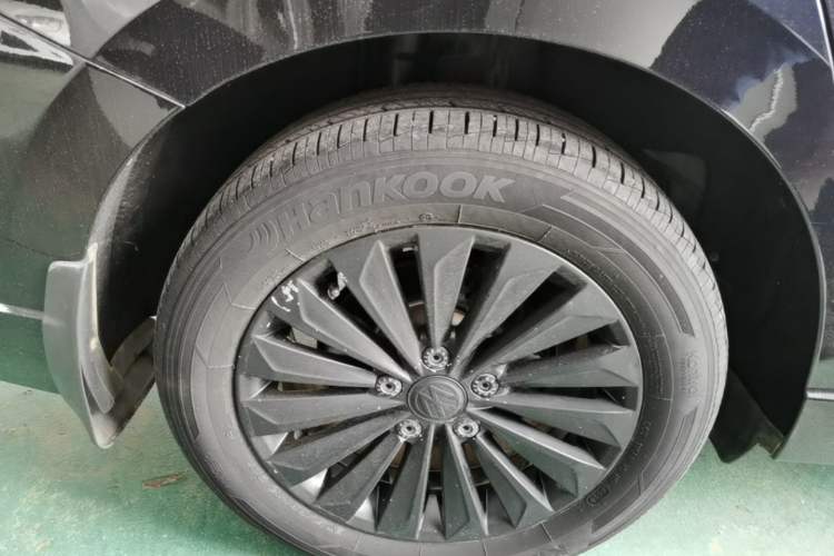Used Volkswagen Lavida 2019 280TSI DSG Comfort Edition China VI standard Right Rear Wheel Hub