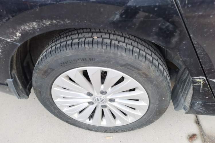 Used Volkswagen Lavida 2019 1.5L Automatic Comfort Edition China VI Standard Right Rear Wheel Hub
