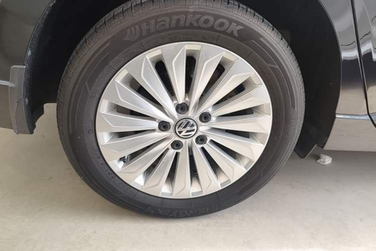 Used Volkswagen Lavida 2019 1.5L Automatic Vision Edition China VI Standard Right Rear Wheel Hub