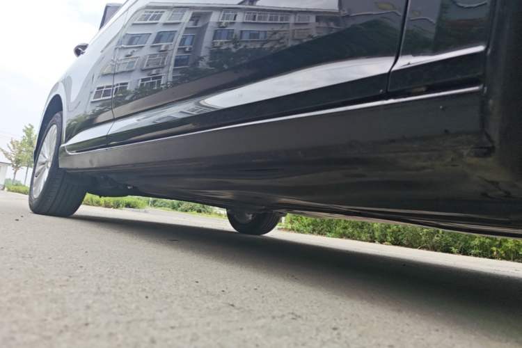 Used Volkswagen Lavida 2019 1.5L Automatic Comfort Edition China VI Standard Right Side Sill
