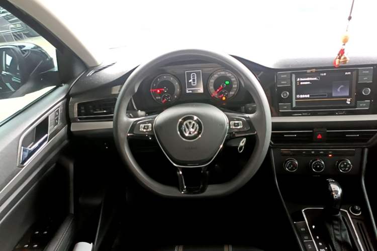Used Volkswagen Lavida 2019 280TSI DSG Comfort Edition China VI standard Steering Wheel