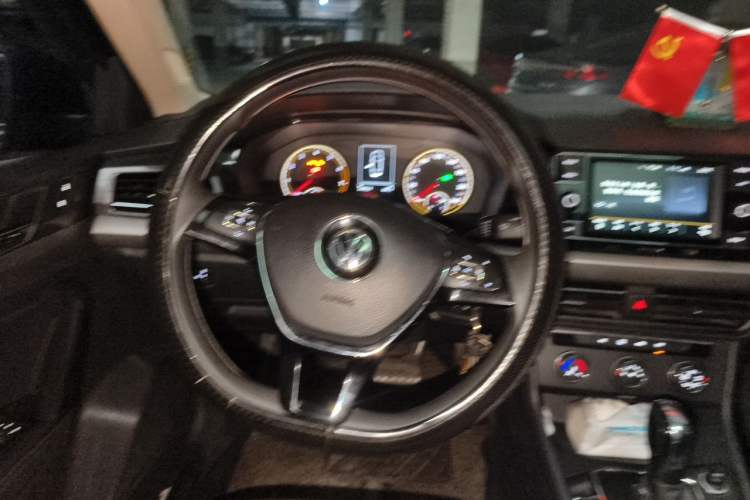 Used Volkswagen Lavida 2019 280TSI DSG Comfort Edition China VI standard Steering Wheel
