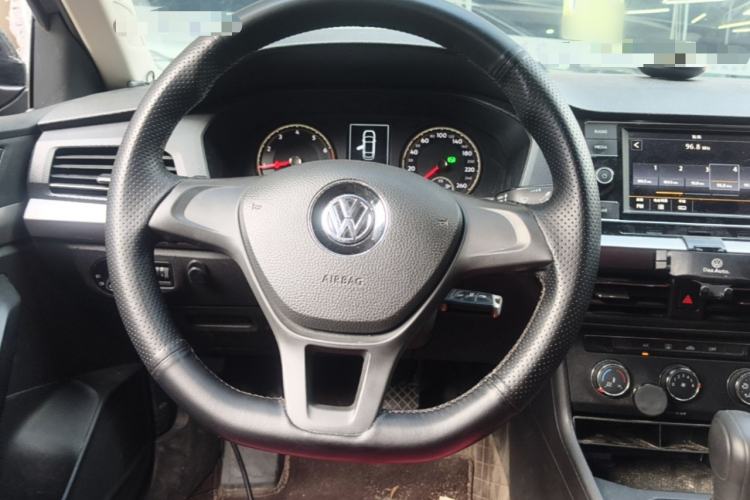 Used Volkswagen Lavida 2019 1.5L Automatic Fashion Edition China VI Steering Wheel