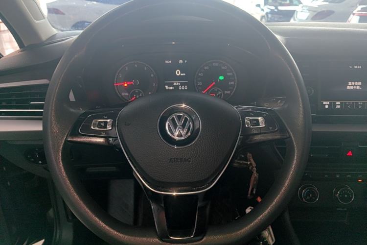 Used Volkswagen Lavida 2019 1.5L Automatic Comfort Edition China VI Standard Steering Wheel