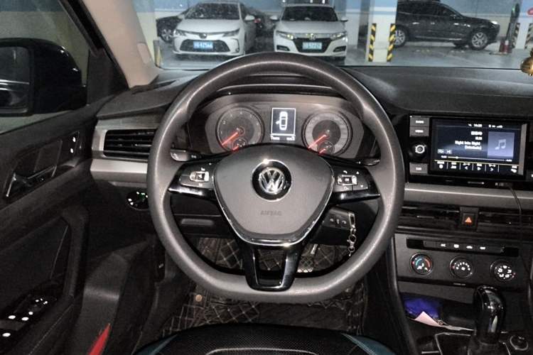 Used Volkswagen Lavida 2019 280TSI DSG Comfort Edition China VI standard Steering Wheel