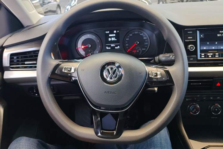 Used Volkswagen Lavida 2019 1.5L Automatic Comfort Edition China VI Standard Steering Wheel