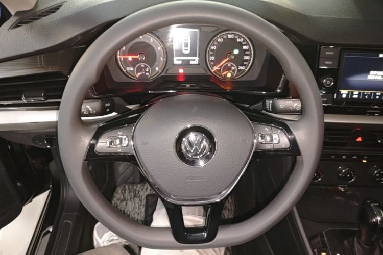 Used Volkswagen Lavida 2019 280TSI DSG Comfort Edition China VI standard Steering Wheel