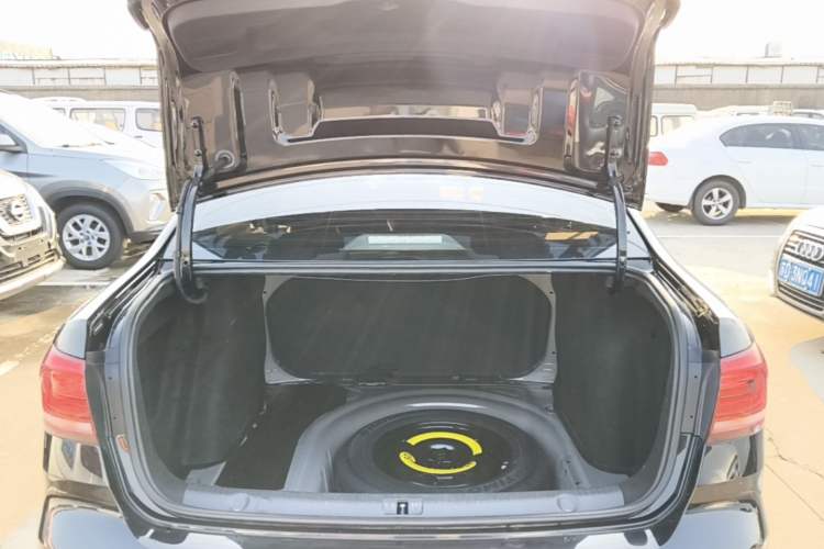 Used Volkswagen Lavida 2019 Lavida Start 1.5L Automatic Trendy Version China VI Standard Trunk