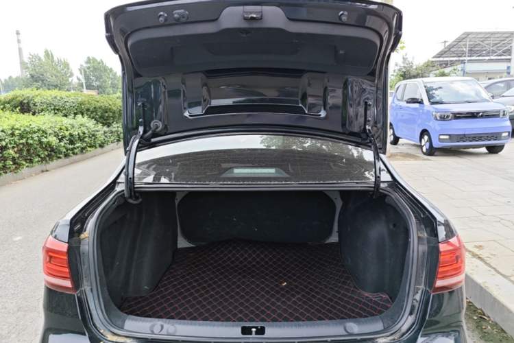 Used Volkswagen Lavida 2019 Lavida Start 1.5L Automatic Trendy Version China VI Standard Trunk