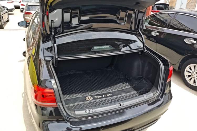 Used Volkswagen Lavida 2019 Lavida Start 1.5L Automatic Trendy Version China VI Standard Trunk