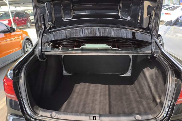 Used Volkswagen Lavida 2019 Lavida Start 1.5L Manual Fashion Edition China VI Standard Trunk