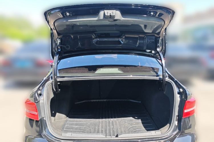 Used Volkswagen Lavida 2019 280TSI DSG Comfort Edition China VI standard Trunk