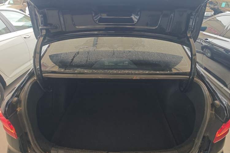 Used Volkswagen Lavida 2019 280TSI DSG Comfort Edition China VI standard Trunk