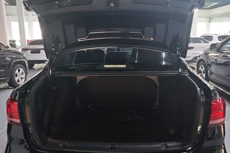 Used Volkswagen Lavida 2019 Lavida Start 1.5L Automatic Trendy Version China VI Standard Trunk