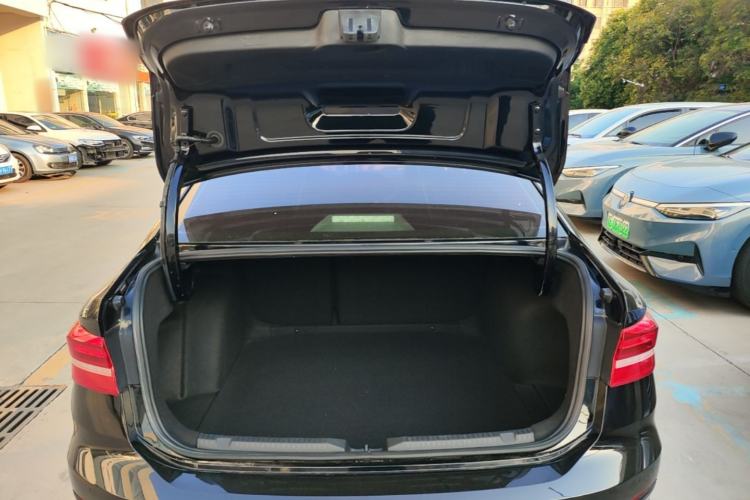 Used Volkswagen Lavida 2019 280TSI DSG Comfort Edition China VI standard Trunk