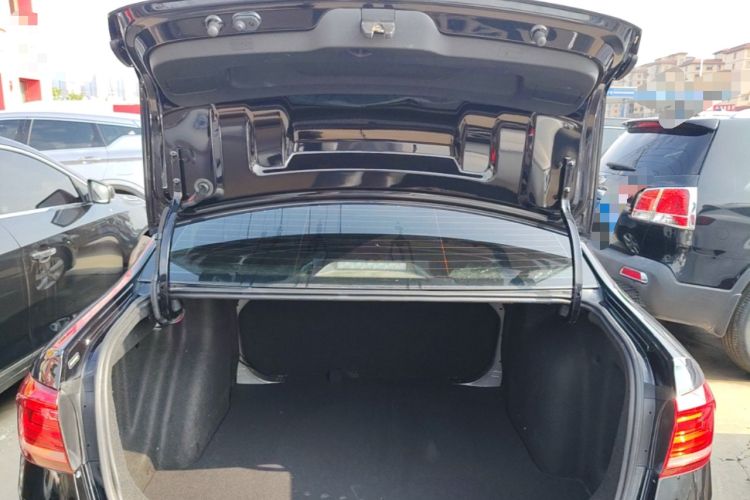 Used Volkswagen Lavida 2019 Lavida Start 1.5L Manual Fashion Edition China VI Standard Trunk
