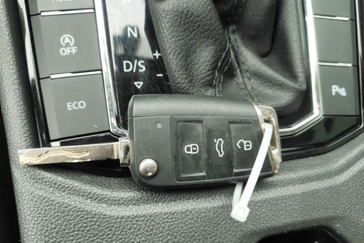 Used Volkswagen Lavida 2019 280TSI DSG Luxury Edition China VI Standard Vehicle Key