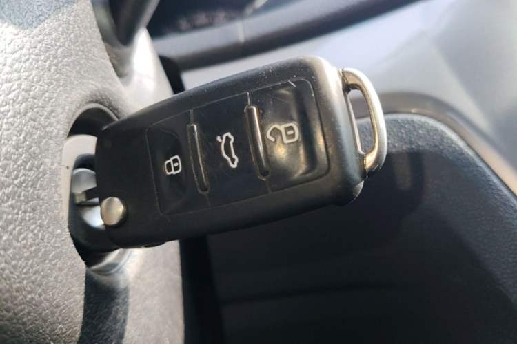 Used Volkswagen Lavida 2019 Lavida Start 1.5L Manual Fashion Edition China VI Standard Vehicle Key