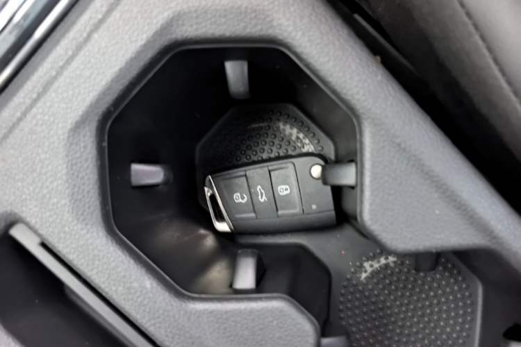 Used Volkswagen Lavida 2019 280TSI DSG Luxury Edition China VI Standard Vehicle Key