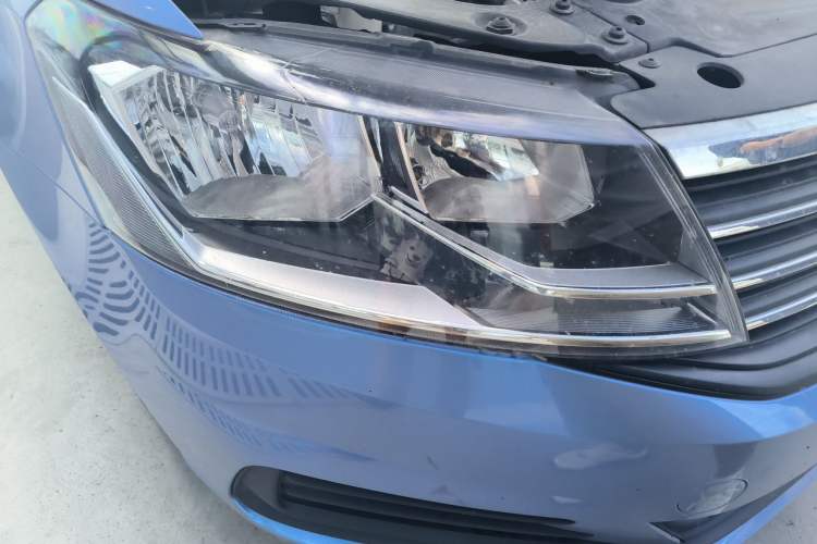 Used Volkswagen Lavida 2019 Lavida Start 1.5L Automatic Trendy Version China VI Standard Right Front Headlight