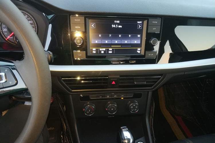 Used Volkswagen Lavida 2019 280TSI DSG Comfort Edition China VI standard Audio And AC Panel