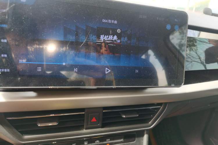 Used Volkswagen Lavida 2019 1.5L Automatic Vision Edition China VI Standard Audio And AC Panel
