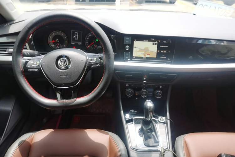 Used Volkswagen Lavida 2019 280TSI DSG Luxury Edition China VI Standard Center Console