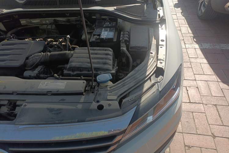 Used Volkswagen Lavida 2019 1.5L Manual Comfort Edition China VI Standard Engine Bay Left