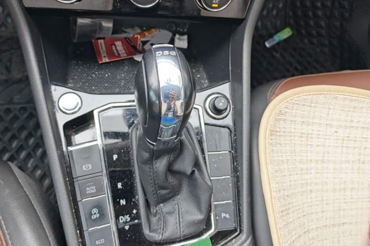 Used Volkswagen Lavida 2019 280TSI DSG Luxury Edition China VI Standard Gear Lever