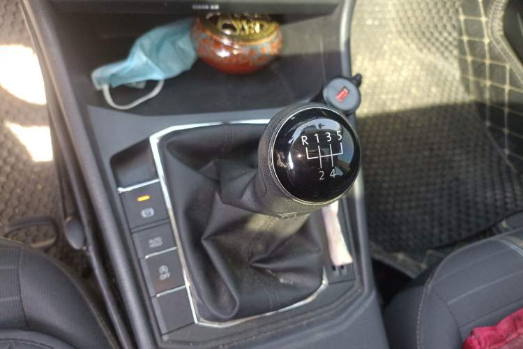 Used Volkswagen Lavida 2019 1.5L Manual Comfort Edition China VI Standard Gear Lever