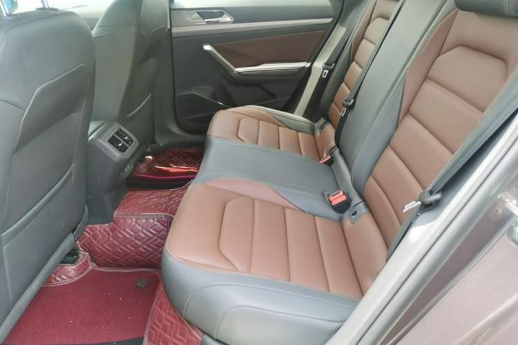 Used Volkswagen Lavida 2019 280TSI DSG Luxury Edition China VI Standard Left Rear Seat