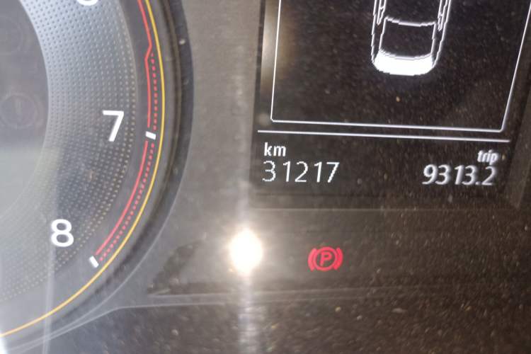 Used Volkswagen Lavida 2019 1.5L Manual Comfort Edition China VI Standard Odometer Close Up