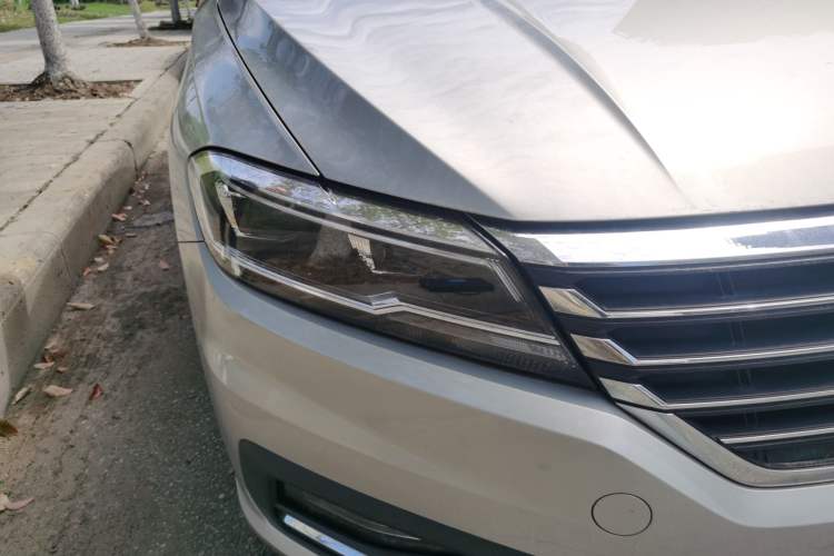 Used Volkswagen Lavida 2019 1.5L Automatic Vision Edition China VI Standard Right Front Headlight