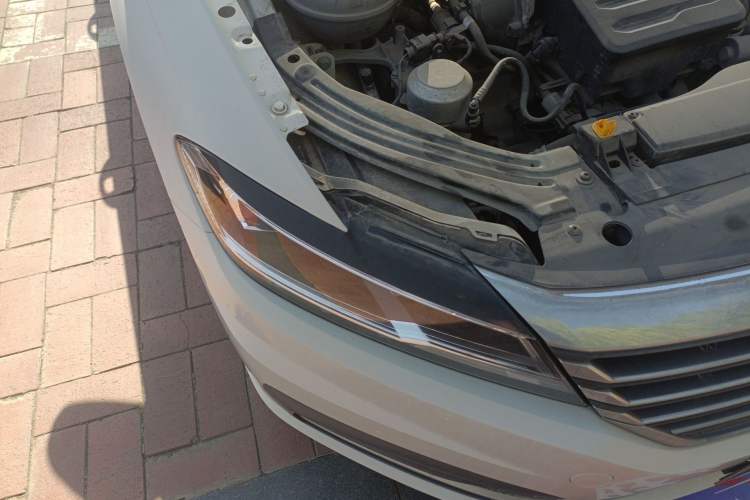 Used Volkswagen Lavida 2019 1.5L Manual Comfort Edition China VI Standard Right Front Headlight