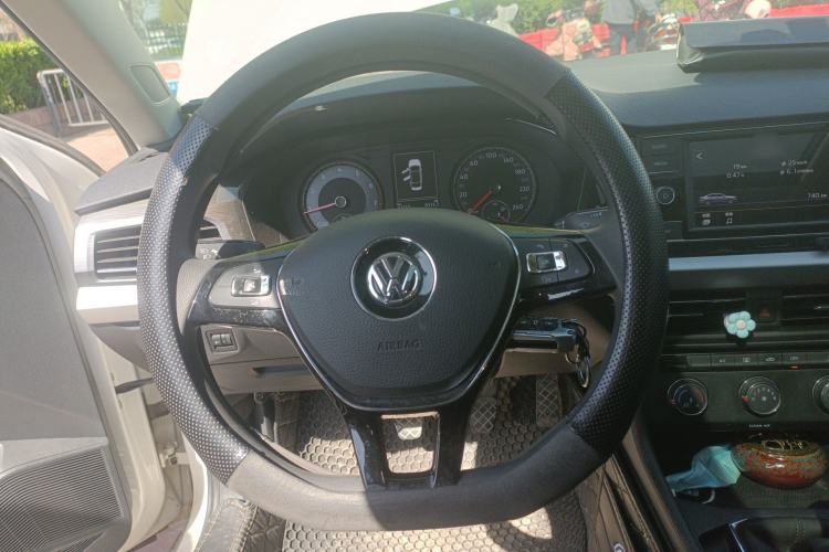 Used Volkswagen Lavida 2019 1.5L Manual Comfort Edition China VI Standard Steering Wheel