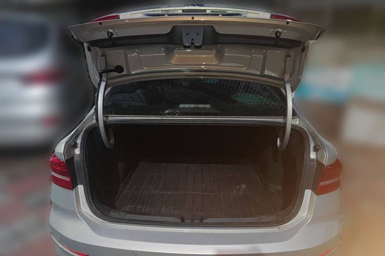 Used Volkswagen Lavida 2019 280TSI DSG Comfort Edition China VI standard Trunk