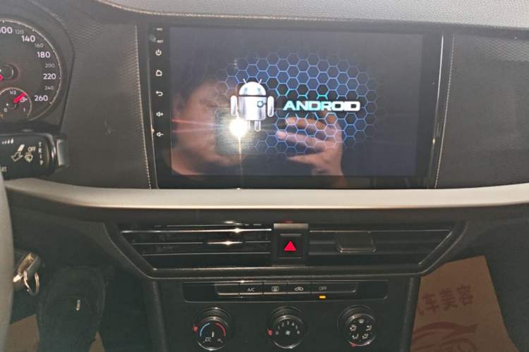 Used Volkswagen Lavida 2019 1.5L Automatic Fashion Edition China VI Audio And AC Panel