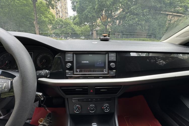 Used Volkswagen Lavida 2019 280TSI DSG Comfort Edition China VI standard Audio And AC Panel