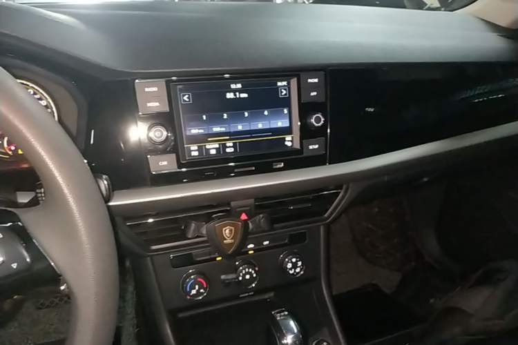 Used Volkswagen Lavida 2019 280TSI DSG Comfort Edition China VI standard Audio And AC Panel