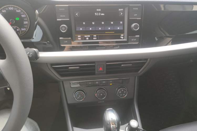 Used Volkswagen Lavida 2019 1.5L Automatic Comfort Edition China VI Standard Audio And AC Panel
