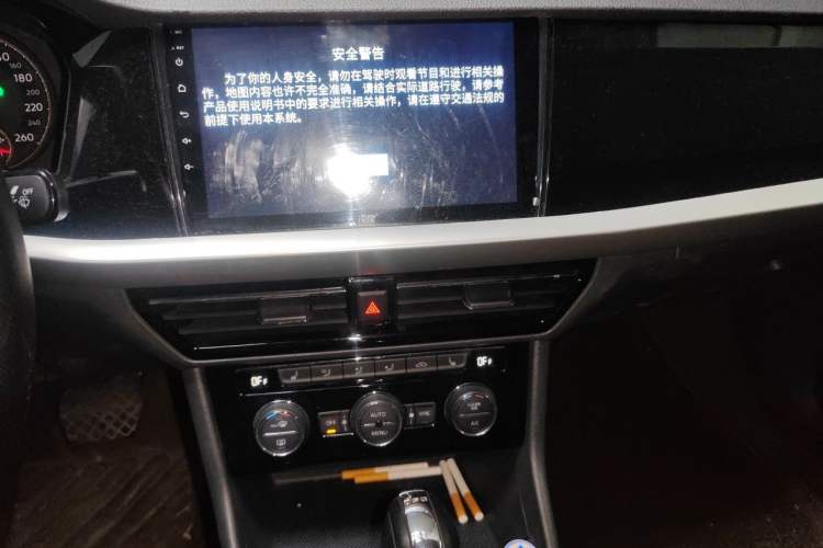 Used Volkswagen Lavida 2019 280TSI DSG Luxury Edition China VI Standard Audio And AC Panel