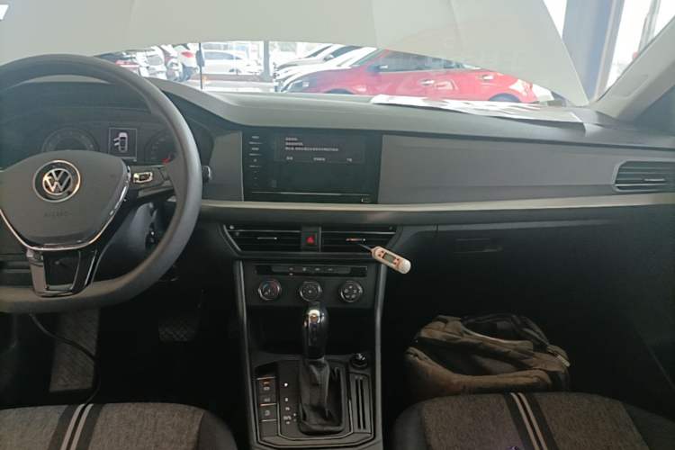 Used Volkswagen Lavida 2019 1.5L Automatic Comfort Edition China VI Standard Audio And AC Panel