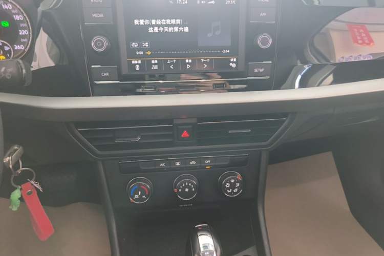 Used Volkswagen Lavida 2019 1.5L Automatic Comfort Edition China VI Standard Audio And AC Panel